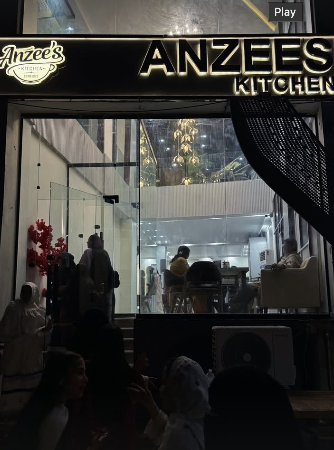 Anzee's Kitchen entrance