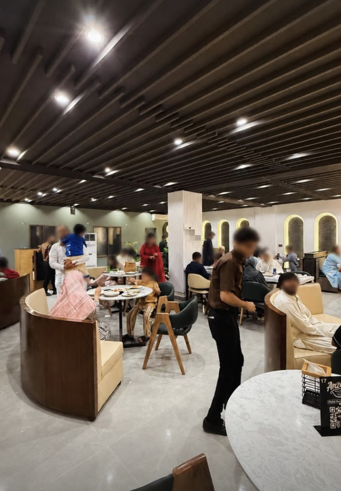Anzee's Kitchen dining hall